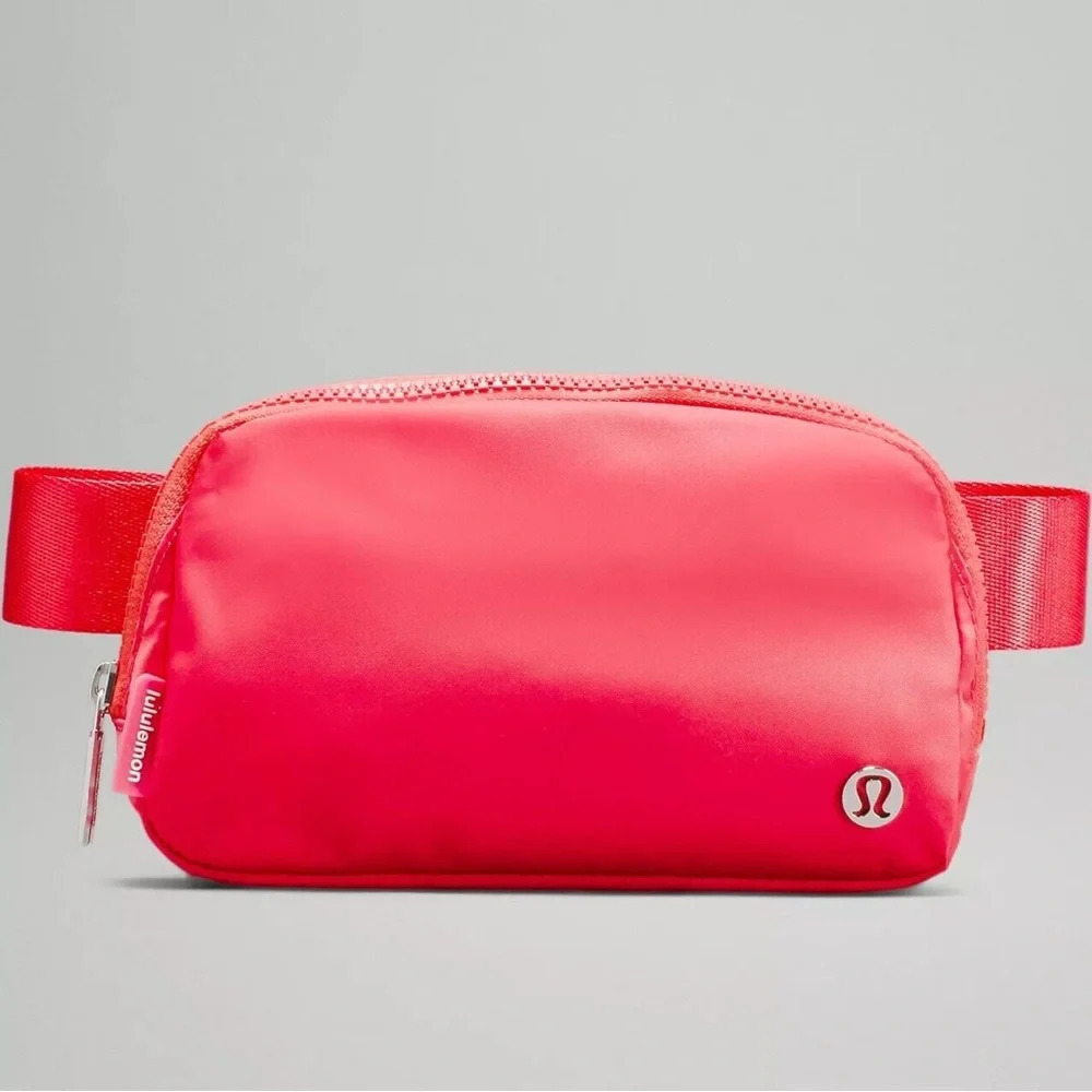 🆕🩷 Lululemon Everywhere Belt Bag Pale Raspberry
